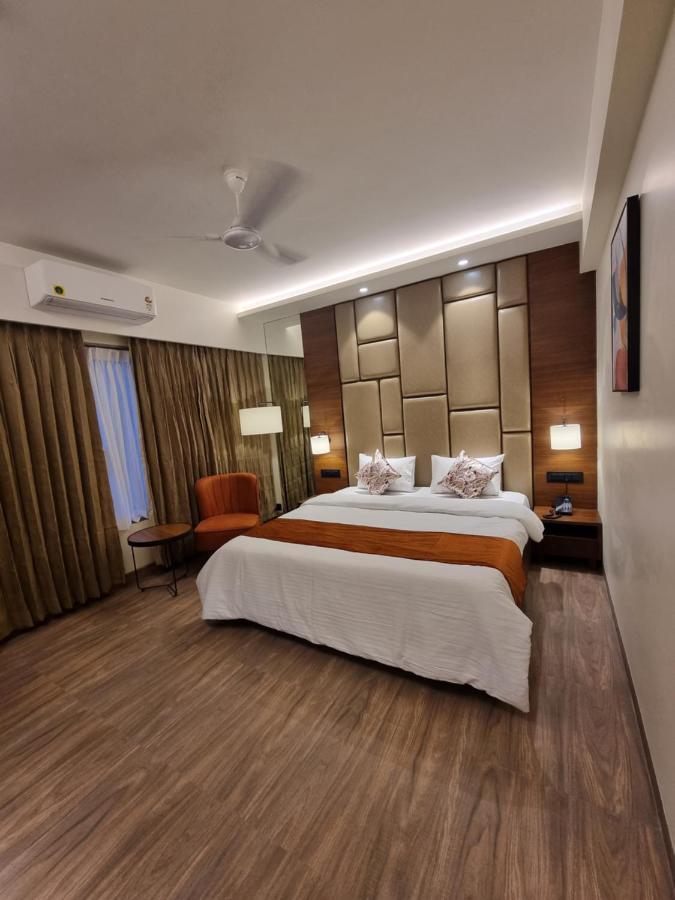 Hotel El Magnifico 苏拉特 外观 照片