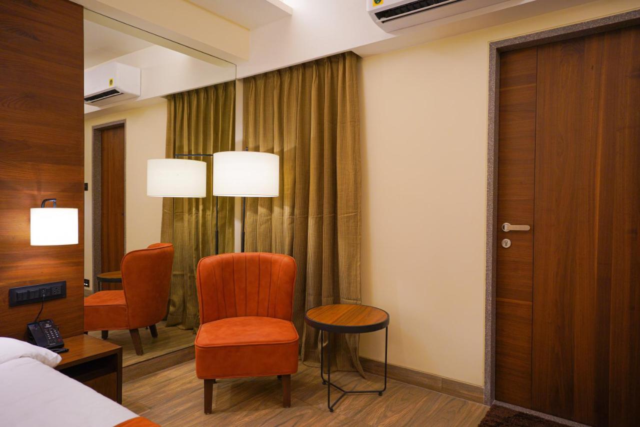 Hotel El Magnifico 苏拉特 外观 照片